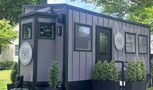 The luxury mobile bar