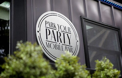 Mobile bar exterior