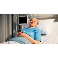 A Caregiver’s Guide: What to Bring When a Loved One Is Undergoing Surgery