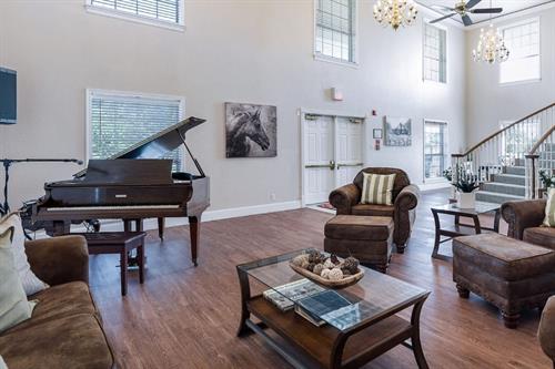 Gallery Image front_lobby.jpg Gallery Image front_lobby.jpg