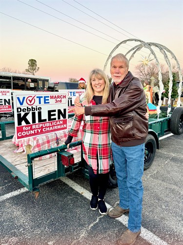 Gallery Image Debbie_and_Mayor_Chris_Fletcher.jpg