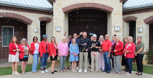 Gallery Image Chamber_ribbon_cutting_1.JPG