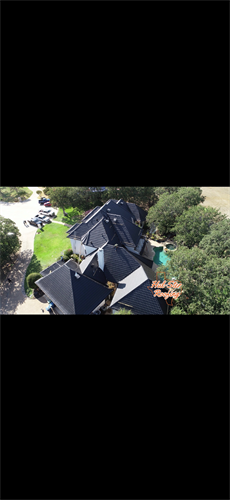 Another beautiful home and another satisfied customer — proudly upgraded with a brand-new roof by Hul-Ster Roofing. Built on Friendship. Driven by Craftsmanship. Committed to You.