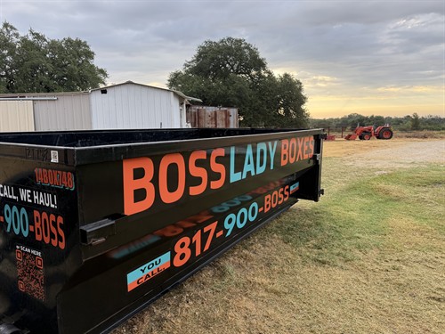 14-yard roll-off dumpster for home renovations, rental property cleanouts and construction debris.