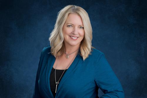 Gallery Image glendora-headshot-finance-executive-clarity-wealth.jpg Gallery Image glendora-headshot-finance-executive-clarity-wealth.jpg
