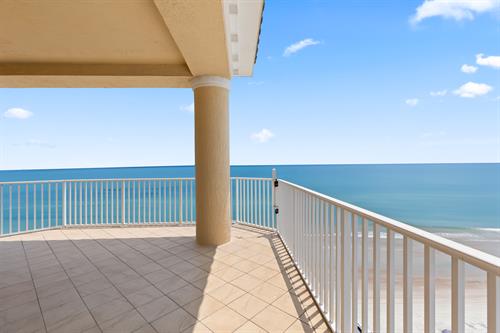 Gallery Image port-orange-fl-oceanfront-condo-sold-robert-kirkland-realtor.jpg