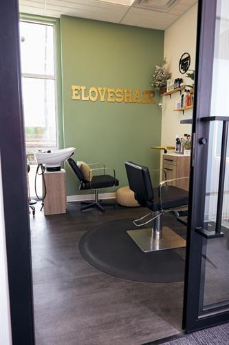 Gallery Image SolaSalons_TrueNorth_January_815.jpg