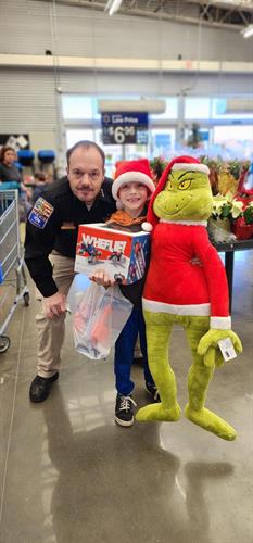 Shop with a cop and the Evansville  Police Department 