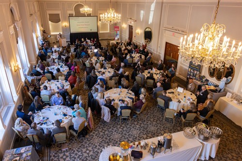 From large events to intimate gatherings, the Hawthorne welcomes corporate clients