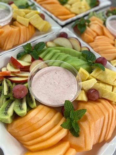 Fresh Fruit Platter with Raspberry Dip GF