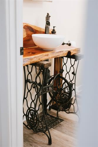 Gallery Image KaitlynHammondsPhotography_SongbirdStory-99.jpeg