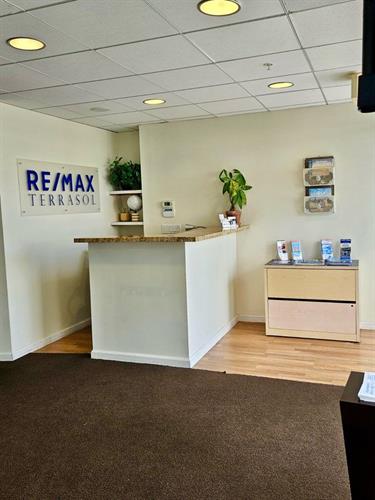 Re/Max TerraSol Front Office