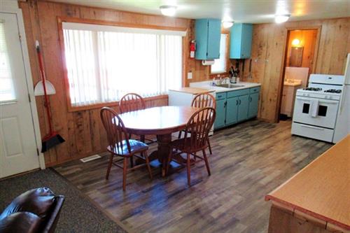 Cabin 12 - Dining/Kitchen Area