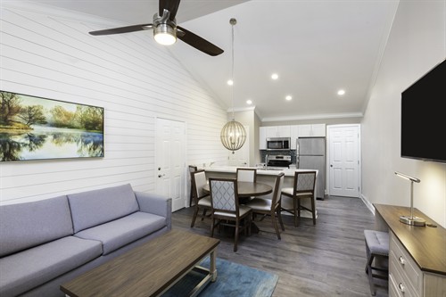 Westgate Branson Lakes Resort - One Bedroom Villa - Living Room 