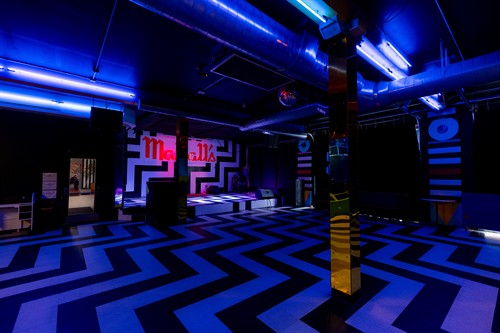 Gallery Image MainRoom.jpg