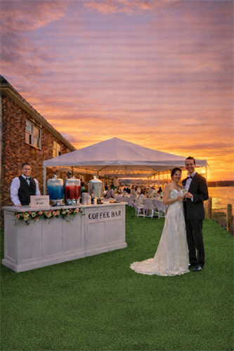 Gallery Image outside_wedding_venue.png