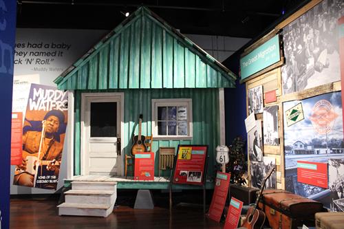 Gallery Image Interior_6_Illinois_Rock_and_Roll_Museum_on_Route_66_credit_Christine_Johnson.JPG