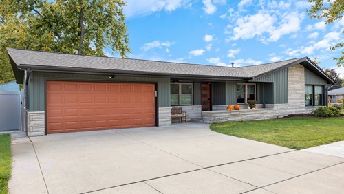 Gallery Image 035-900ReadStreet-Lockport-IL-60441-SMALL.jpg
