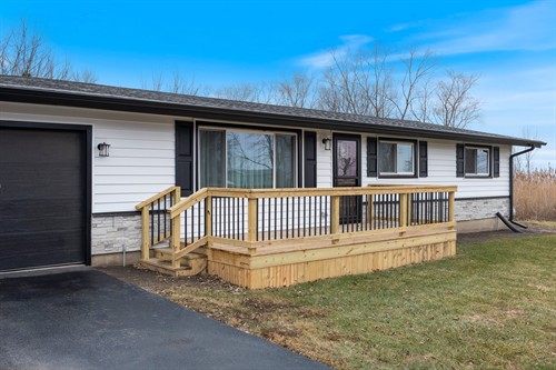 Gallery Image 043-2358North2420thRoad-Marseilles-IL-61341-SMALL.jpg