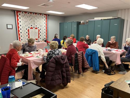 Joliet Senior Center cafe participants