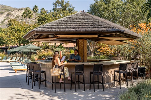Pool Bar