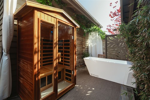 Infrared Sauna & Cold Plunge 