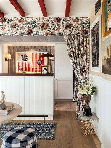 Gallery Image 37-1743637321835.jpg