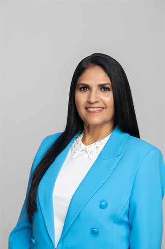 Gallery Image Abby_Head_Shots.jpg