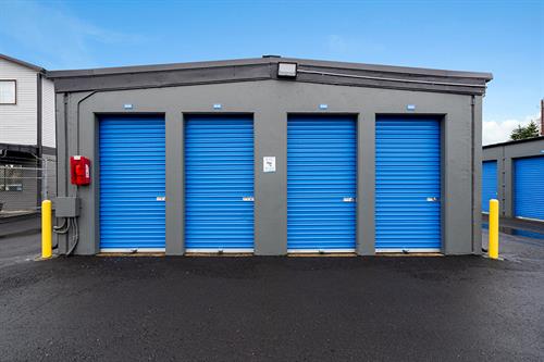 Walk up Units Available at Glacier West Self Storage at 515 SE 157th Ave, Vancouver, WA, 98684