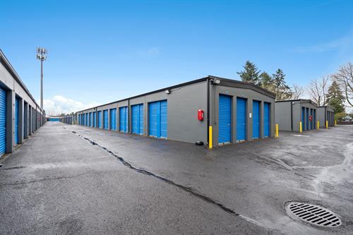 Exterior Units at Glacier West Self Storage at 515 SE 157th Ave, Vancouver, WA, 98684