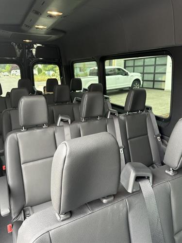 Marquee Chauffeur SUV - 14 Passenger 