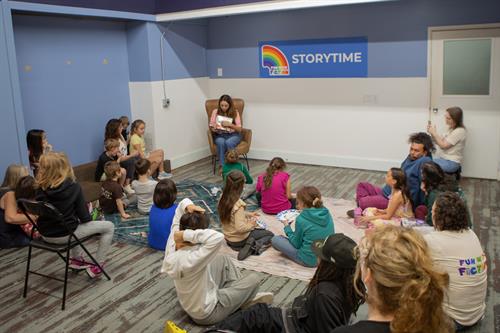 Fun With Fiction’s Indigenous Peoples' Day celebration with local author Belen Medina brought kids from across Vancouver together to honor and learn about Indigenous culture. The day was filled with storytime, a free book swap, hands-on crafts to teach about the importance of salmon, and delicious fry bread made by a local Indigenous woman-owned business. A beautiful celebration of community and culture! 