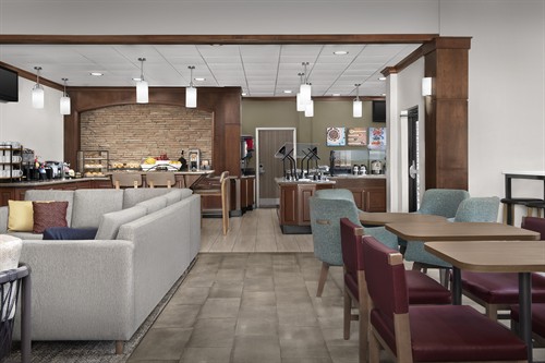 Gallery Image Lobby.Breakfast_Area.jpg