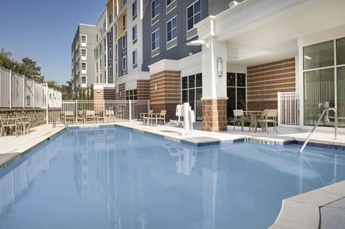 Gallery Image CAEMCGI_POOL.jpg