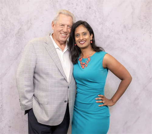 Gallery Image Bency_with_John_Maxwell.png