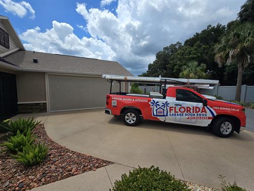 Gallery Image garage_screen_installers.jpg Gallery Image garage_screen_installers.jpg