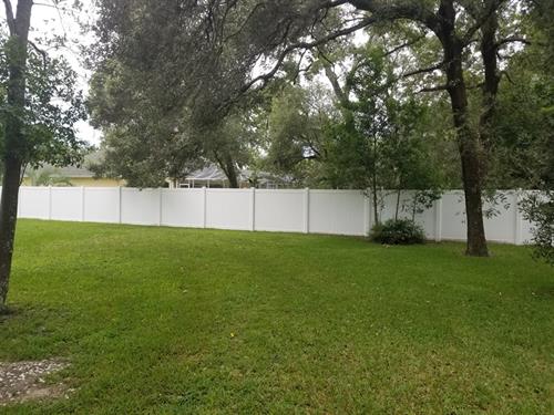Vinyl fence installation Spring Hill Vinyl fence installation Spring Hill