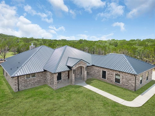 Gallery Image 497867257_1192347552903931_2643911670749906701_n.jpg