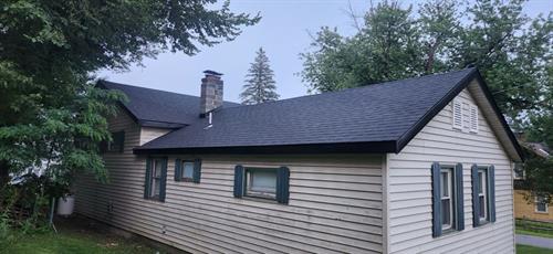 Gallery Image Mayfield-NY-Roof-Installation-1-Haines-St-3.jpg