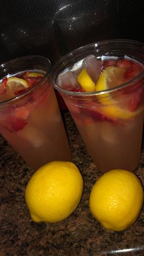 Strawberry lemonade 