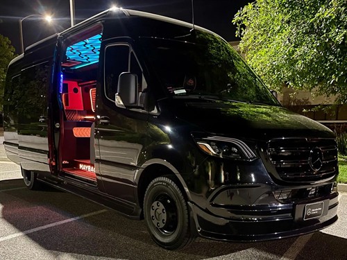 Gallery Image mercedes-sprinter-limo.jpg