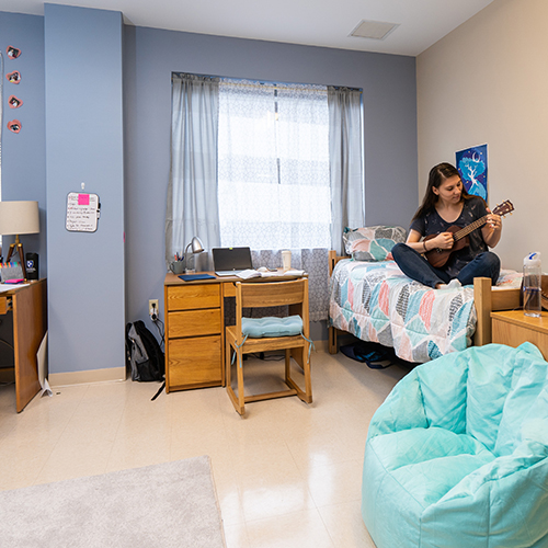 UNH Manchester offers spacious dorms at UNH Downtown Commons, a residence hall just steps from bustling Elm Street.