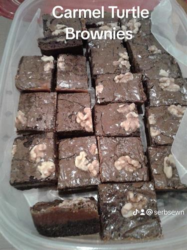 Turtle Brownies - filled with Caramel 