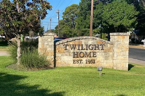 Gallery Image Twilight_Home_sign.jpg