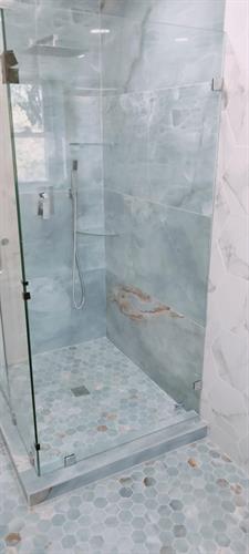 Gallery Image Walk_in_Shower.jpg