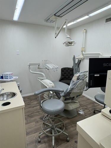 Gallery Image IMG_1918.jpg