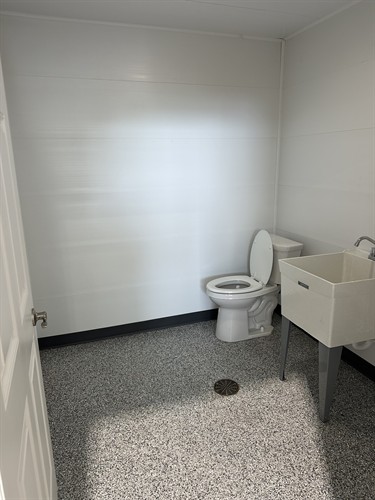 Gallery Image Bathroom.jpg