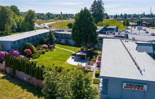 Large private courtyard