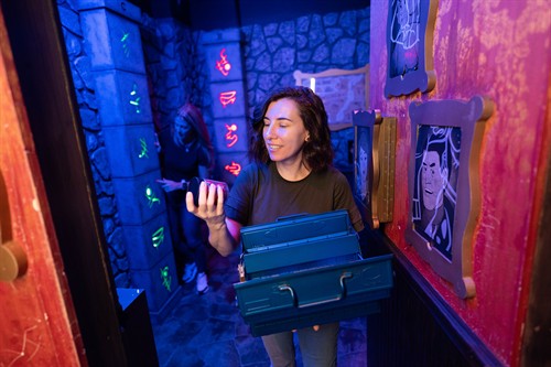 Gallery Image Photography_In_Play_Game_Promo_Scooby-Doo_7008%E2%80%8A%C3%97%E2%80%8A4672_WomanBox1.jpg