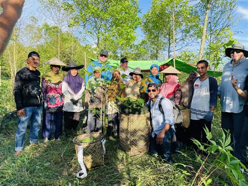 Direct from the Farms to you - Meet our Farmers